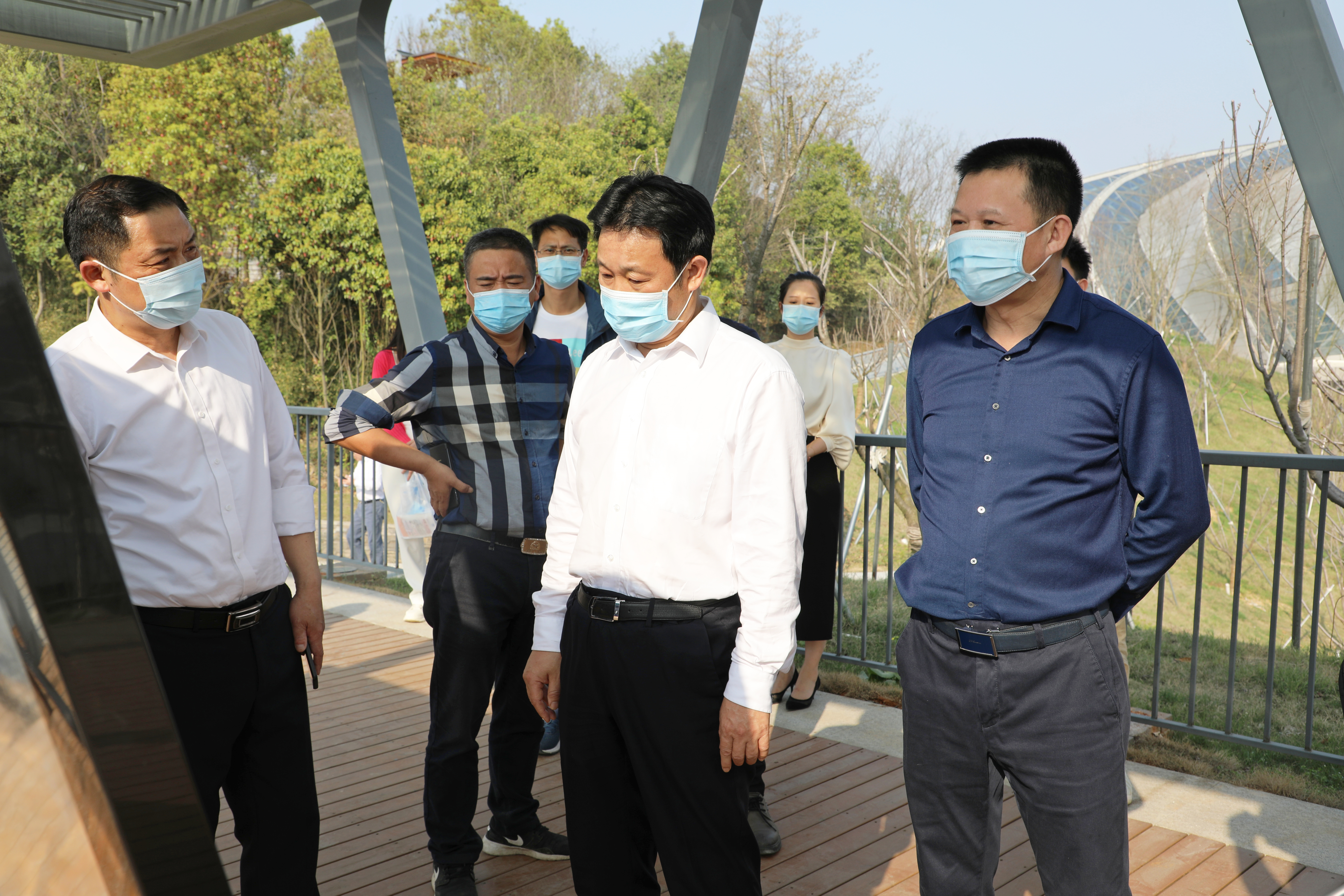 3月15日，市委副書記、湖南省第十四屆運動會，第十一屆殘疾人運動會岳陽市籌備委員會執(zhí)行主任李摯調研第十四屆省運會部分場館建設項目。.jpg